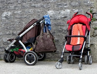 kinderwagen hausflur